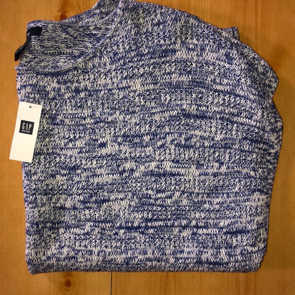 Blue/white Cropped sleeve knit sweater, Never worn - Picture 2 of 3